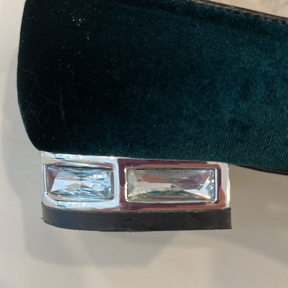 EUC Miu Miu flat dark green velvet shoes w black ribbon toe and gemstone heels - Picture 5 of 10